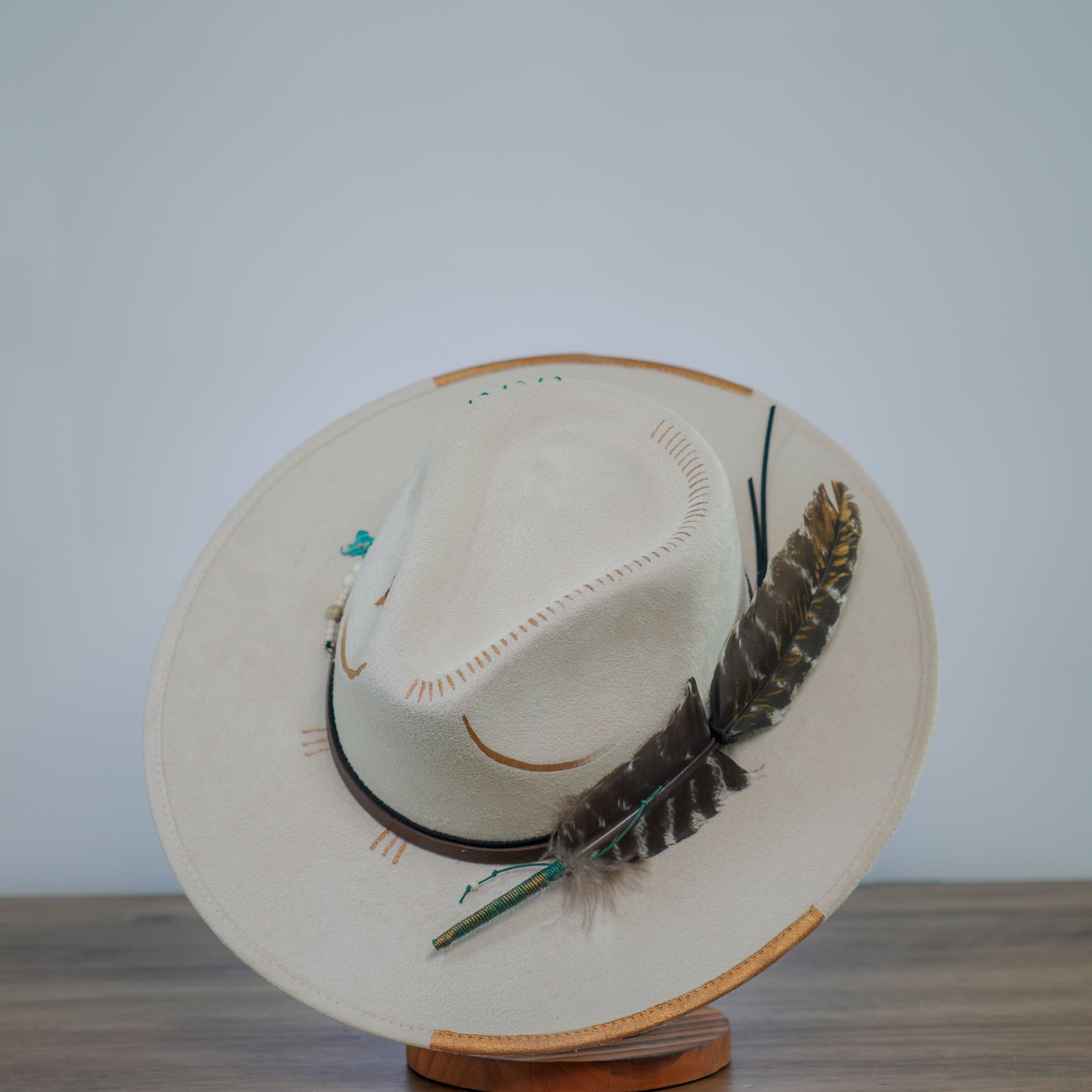 Aukala Hat L White Elefante Brim Hat - White