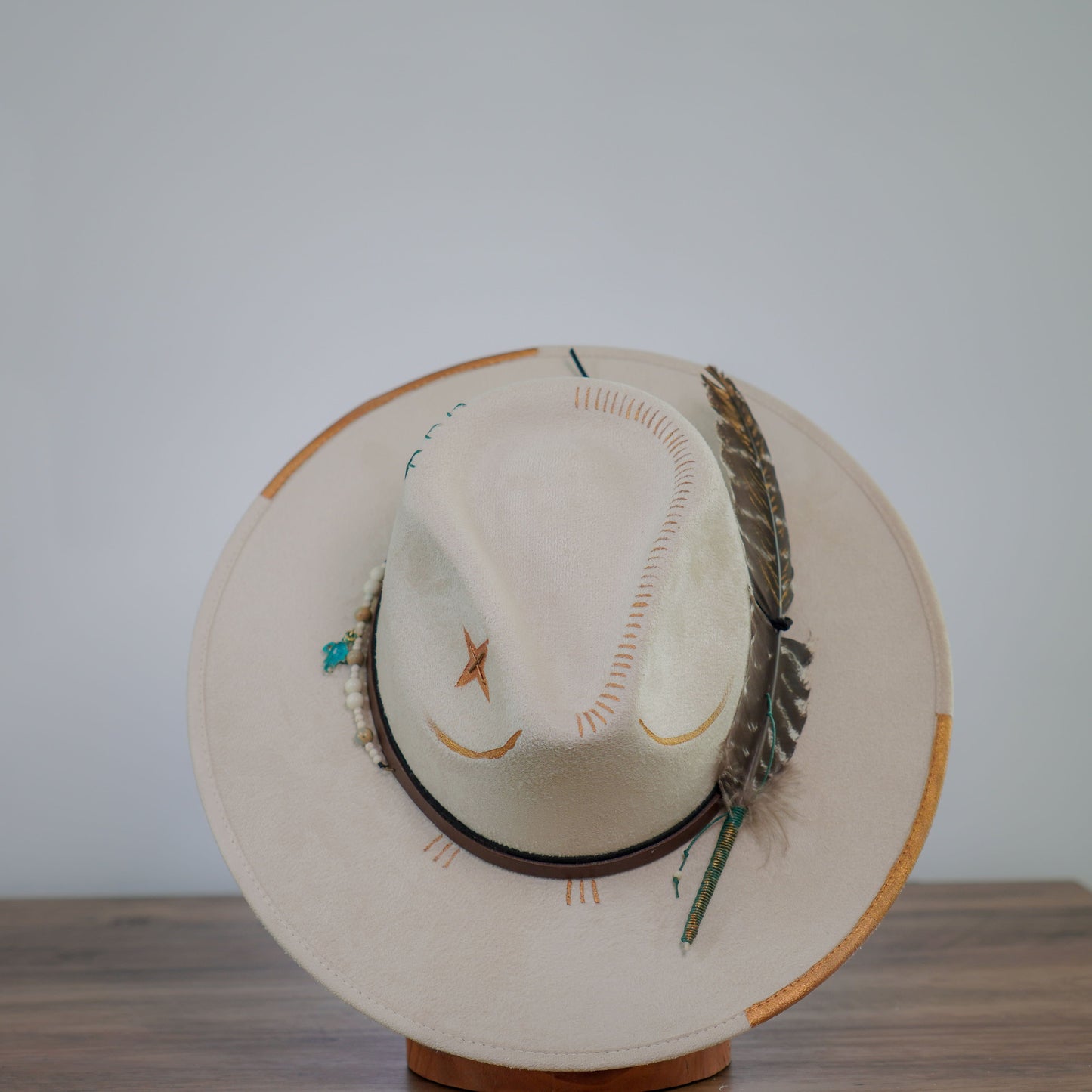 Aukala Hat L White Elefante Brim Hat - White