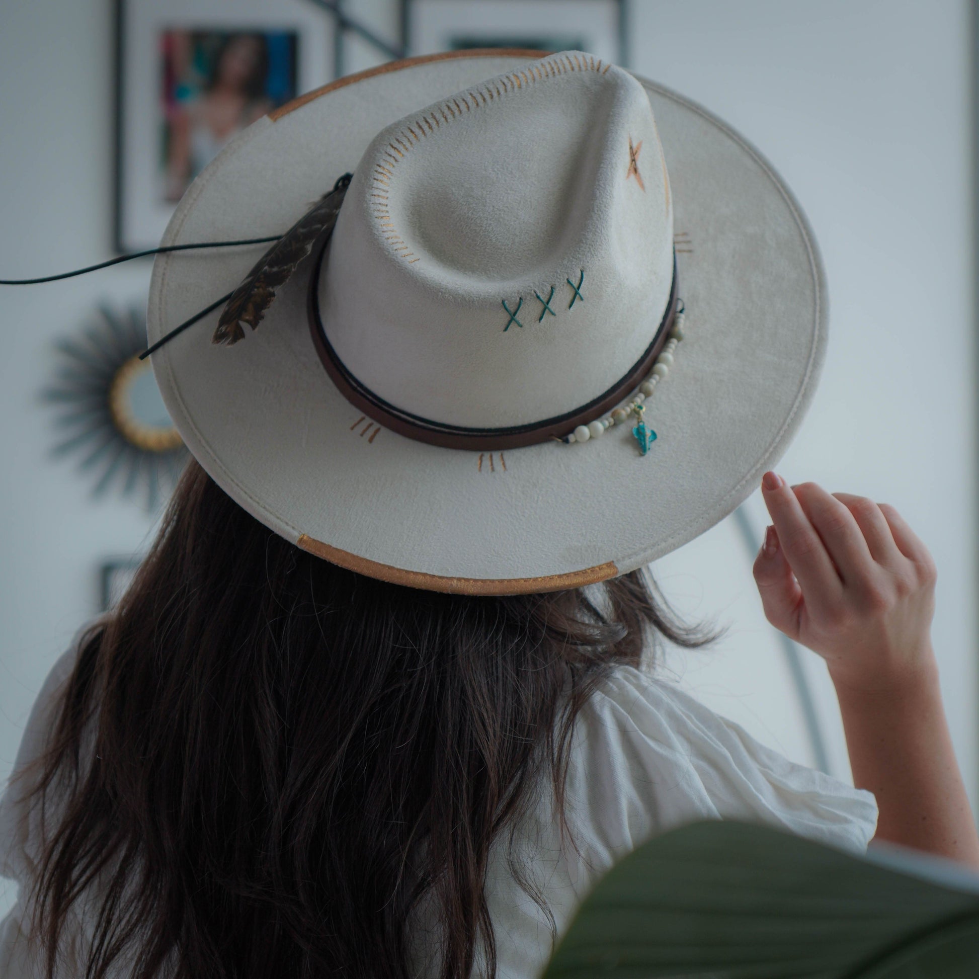 Aukala Hat L White Elefante Brim Hat - White