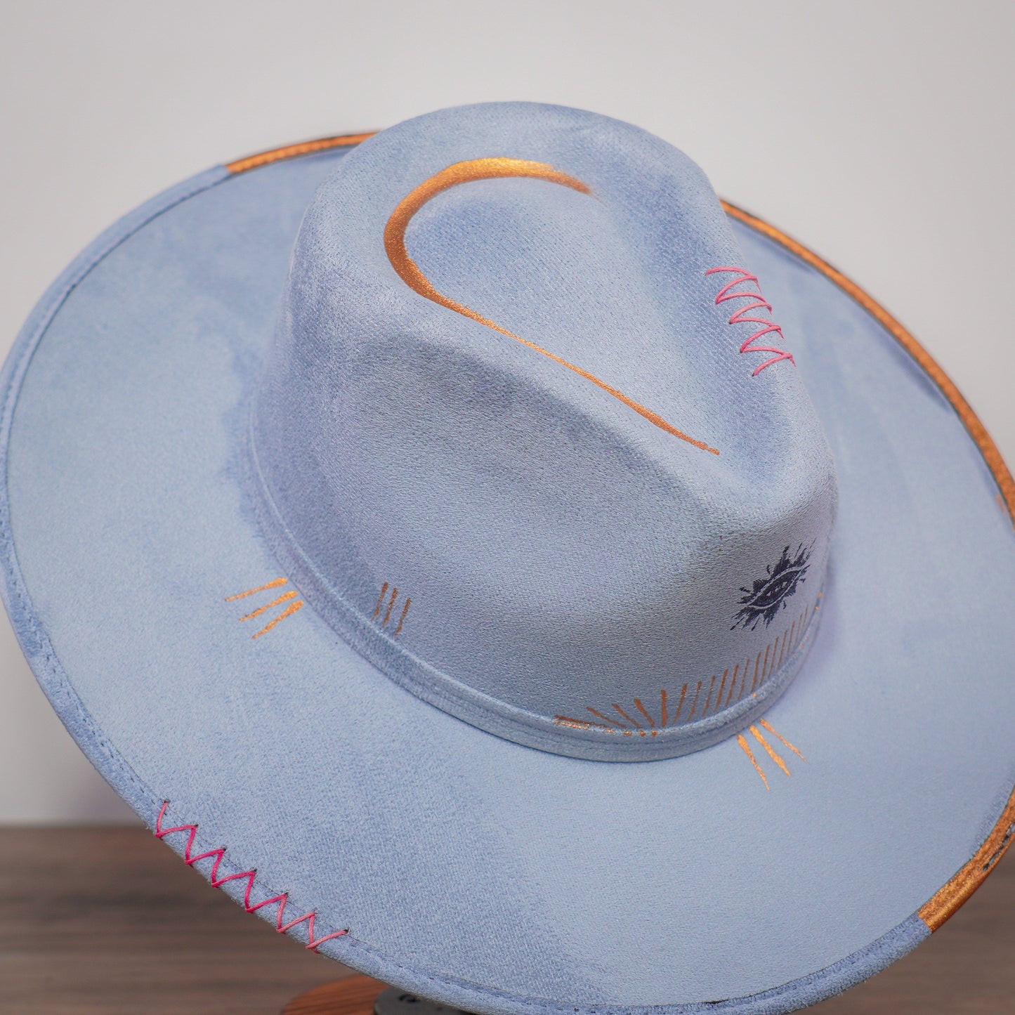 Aukala Hat M Mora Burst: Celest