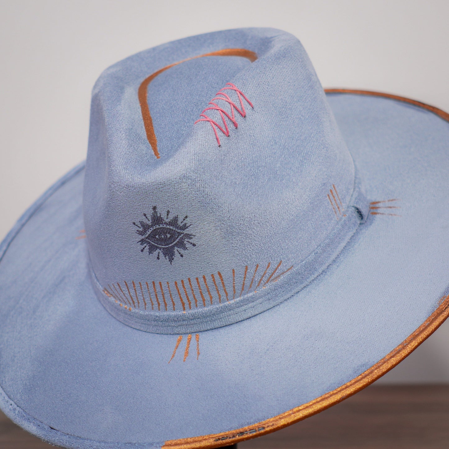 Aukala Hat M Mora Burst: Celest