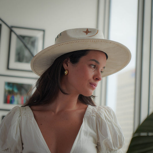 Aukala Hat L White Elefante Brim Hat - White