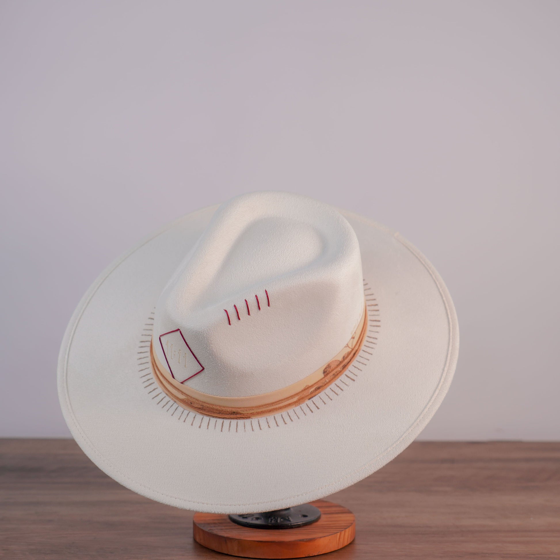 Aukala Hat M 11:11 - White