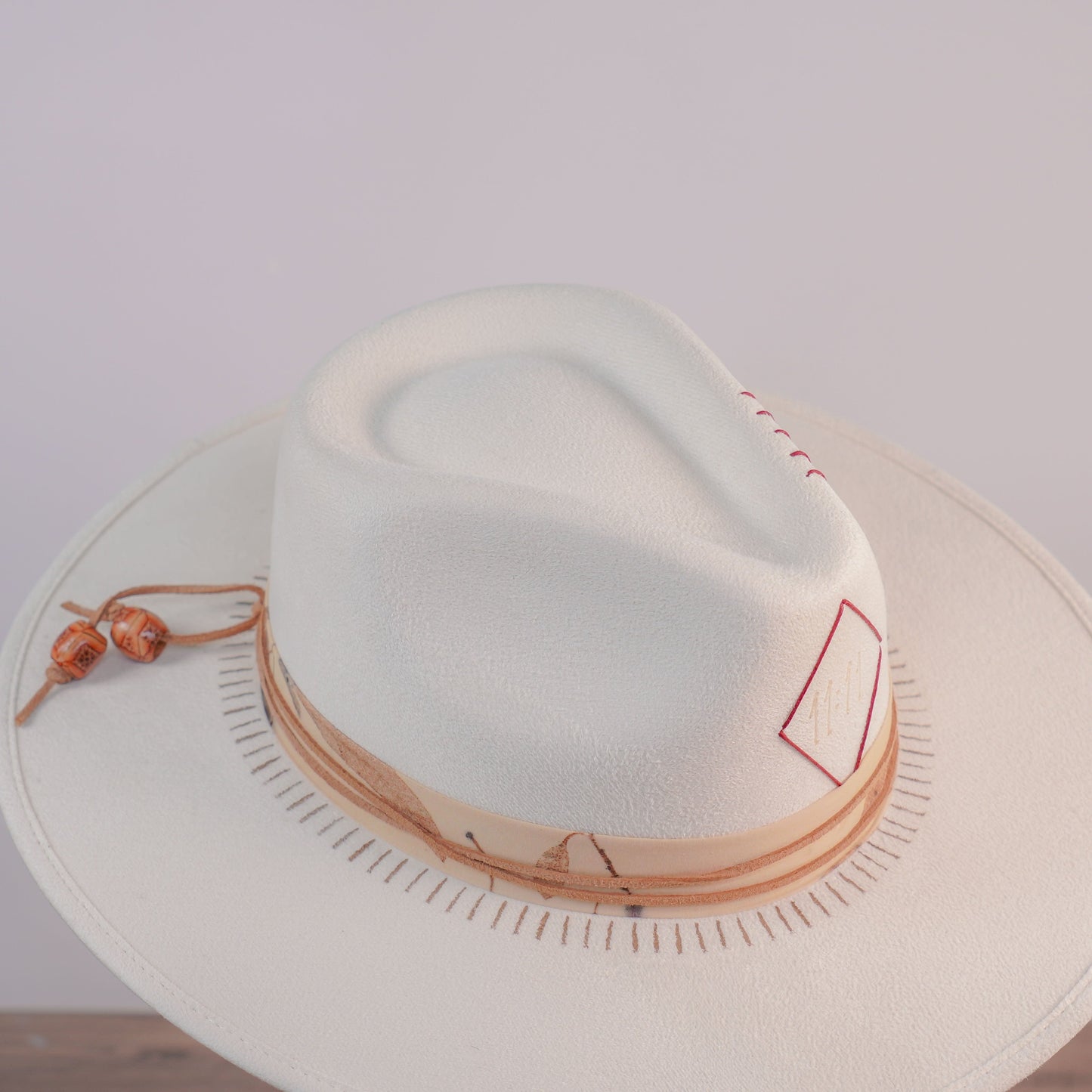 Aukala Hat M 11:11 - White