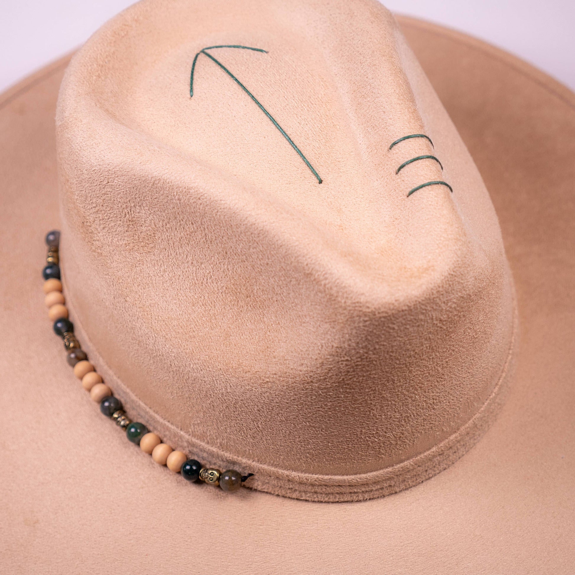 Aukala Hat M Kinich Arrow