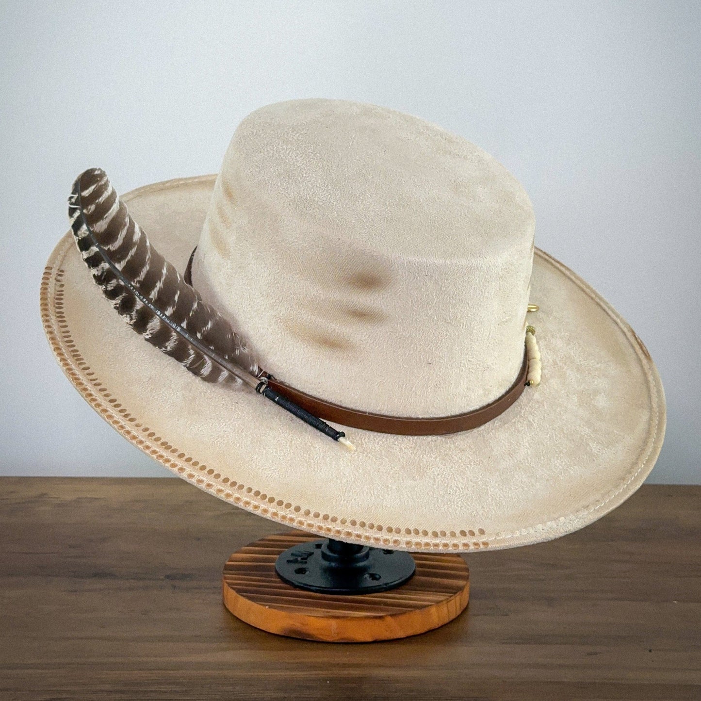 Aukala M Ethereal Elegance Brim Hat - Cream
